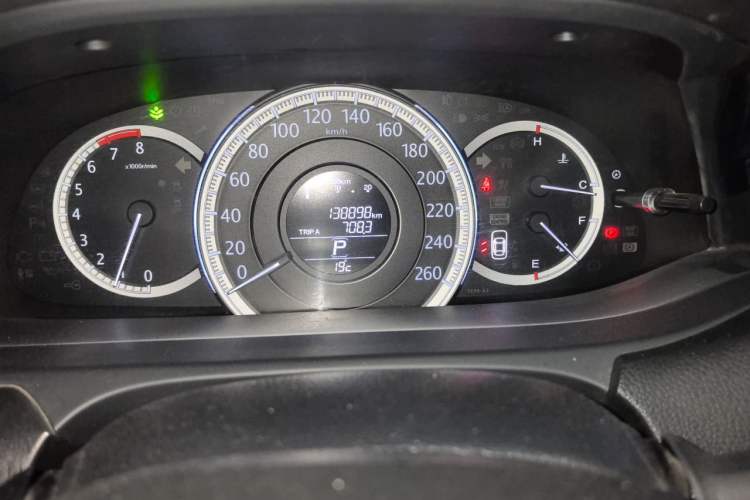 Used Honda Accord 2014 2.0L EX Luxury Edition Odometer Close Up