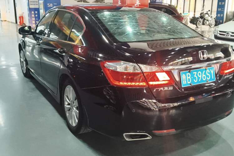 Used Honda Accord 2014 2.4L LX Comfort Edition Rear Left 45 Deg