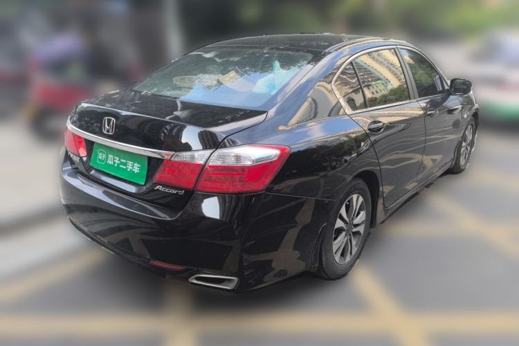 Used Honda Accord 2014 2.0L LX Comfort Edition Rear Right 45 Deg