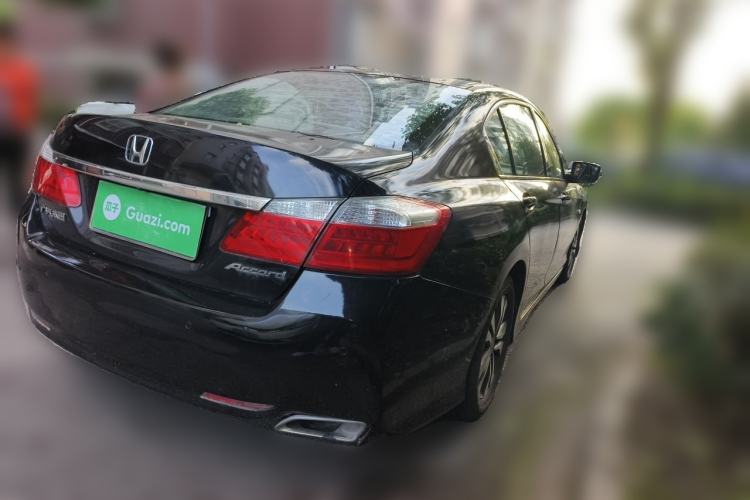 Used Honda Accord 2014 2.0L LX Comfort Edition Rear Right 45 Deg