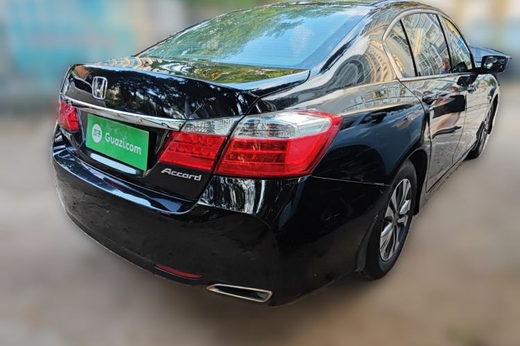 Used Honda Accord 2014 2.0L LX Comfort Edition Rear Right 45 Deg