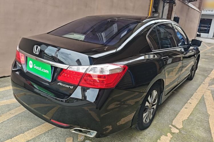 Used Honda Accord 2014 2.0L EX Luxury Edition Rear Right 45 Deg