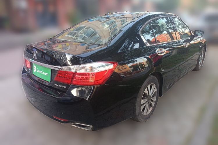 Used Honda Accord 2014 2.0L LX Comfort Edition Rear Right 45 Deg