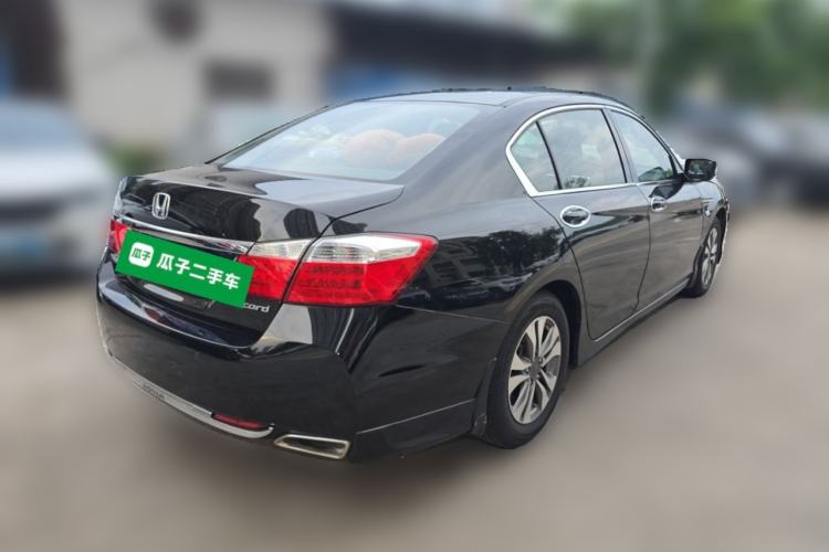 Used Honda Accord 2014 2.0L LX Comfort Edition Rear Right 45 Deg
