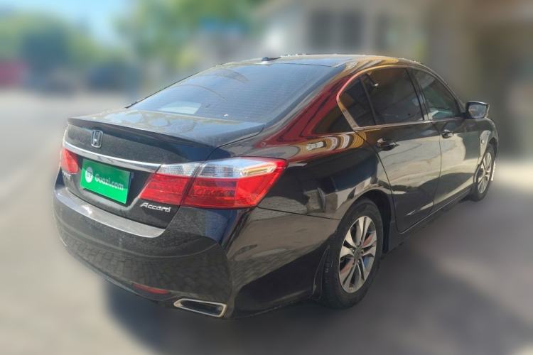 Used Honda Accord 2014 2.0L LX Comfort Edition Rear Right 45 Deg