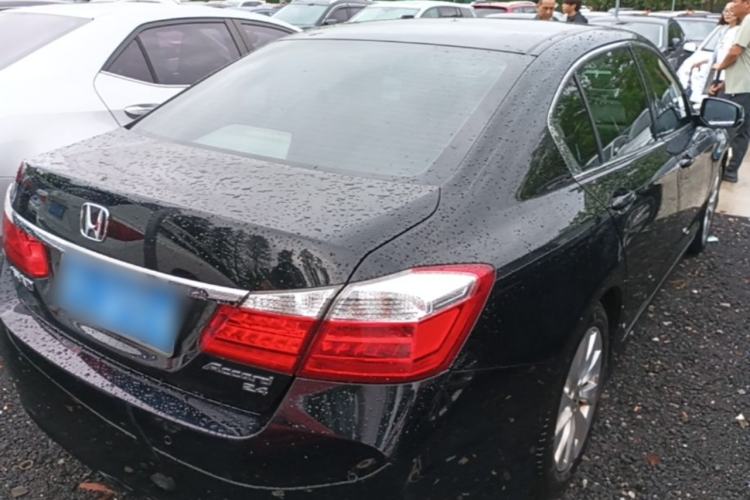 Used Honda Accord 2014 2.4L LX Comfort Edition Rear Right 45 Deg