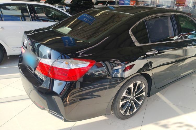 Used Honda Accord 2014 3.0L VTI Prestige Edition Rear Right 45 Deg