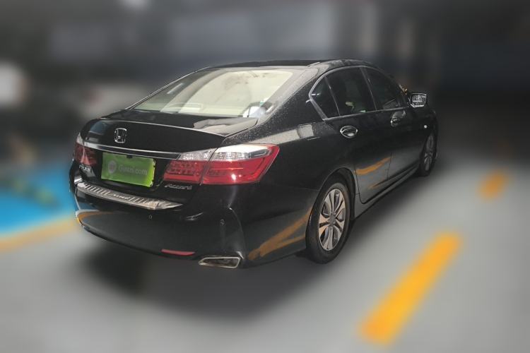 Used Honda Accord 2014 2.0L LX Comfort Edition Rear Right 45 Deg