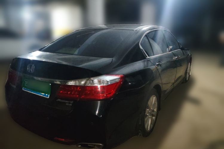 Used Honda Accord 2014 2.4L LX Comfort Edition Rear Right 45 Deg