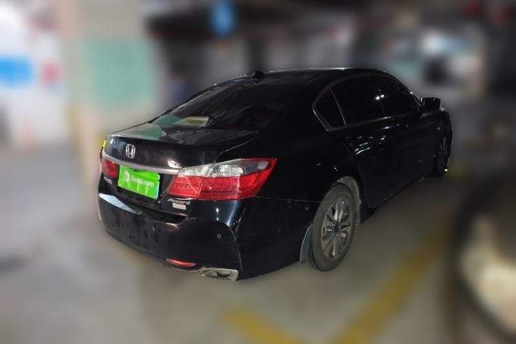 Used Honda Accord 2014 2.0L LX Comfort Edition Rear Right 45 Deg