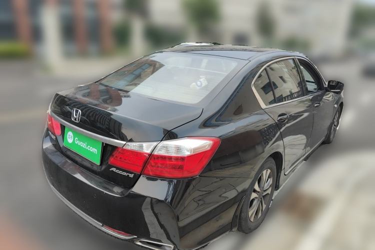 Used Honda Accord 2014 2.0L LX Comfort Edition Rear Right 45 Deg