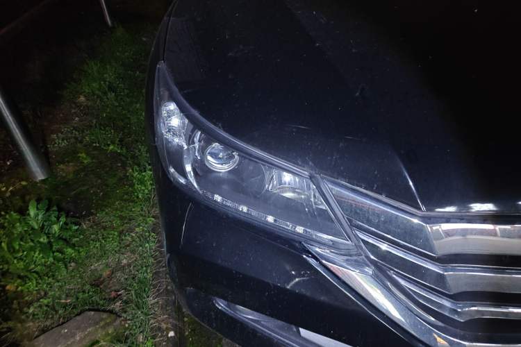 Used Honda Accord 2014 2.0L LX Comfort Edition Right Front Headlight