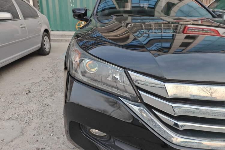 Used Honda Accord 2014 2.0L LX Comfort Edition Right Front Headlight