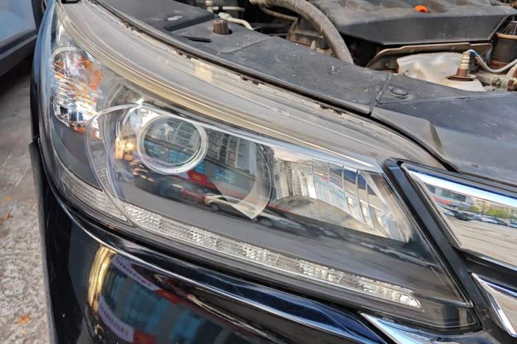 Used Honda Accord 2014 2.0L LX Comfort Edition Right Front Headlight