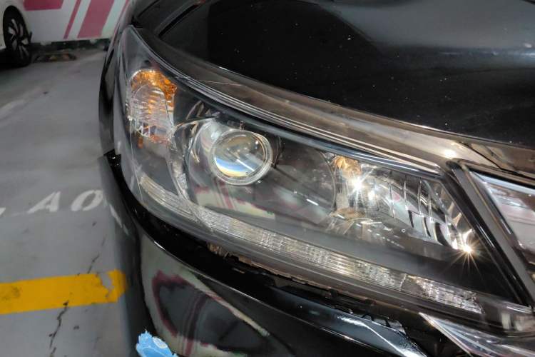 Used Honda Accord 2014 2.0L EX Luxury Edition Right Front Headlight