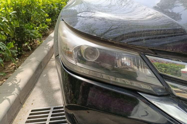 Used Honda Accord 2014 2.0L EX Luxury Edition Right Front Headlight