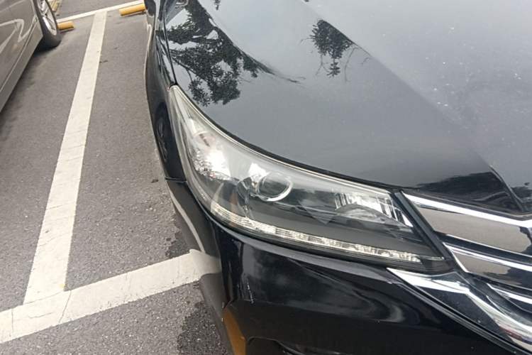 Used Honda Accord 2014 2.0L LX Comfort Edition Right Front Headlight