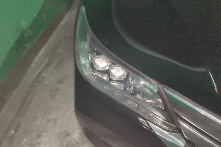Used Honda Accord 2014 2.4L EX Luxury Edition Right Front Headlight