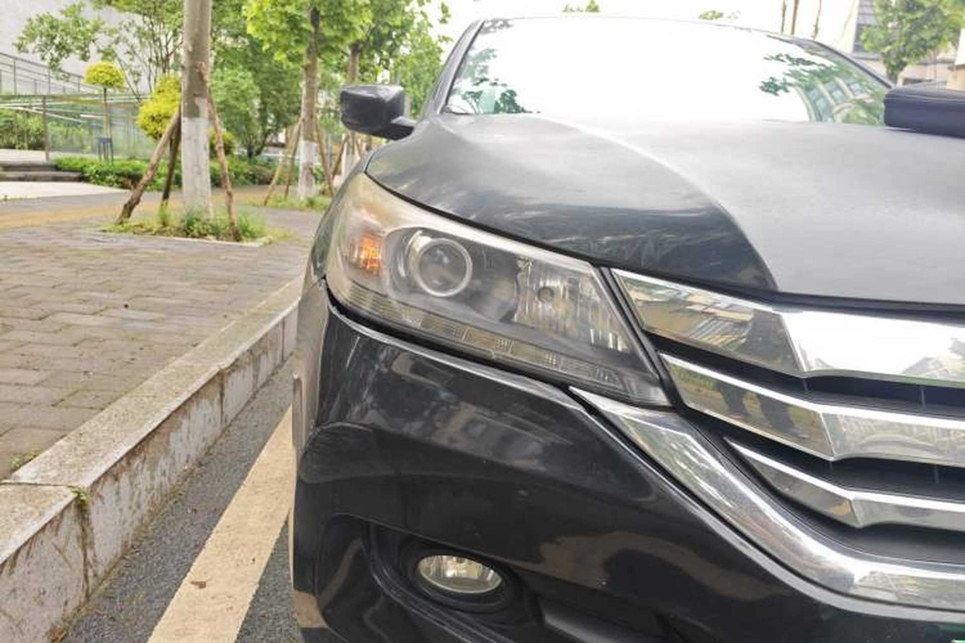 Used Honda Accord 2014 2.0L EX Luxury Edition Right Front Headlight