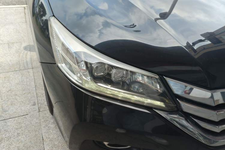 Used Honda Accord 2014 2.4L EX Luxury Edition Right Front Headlight