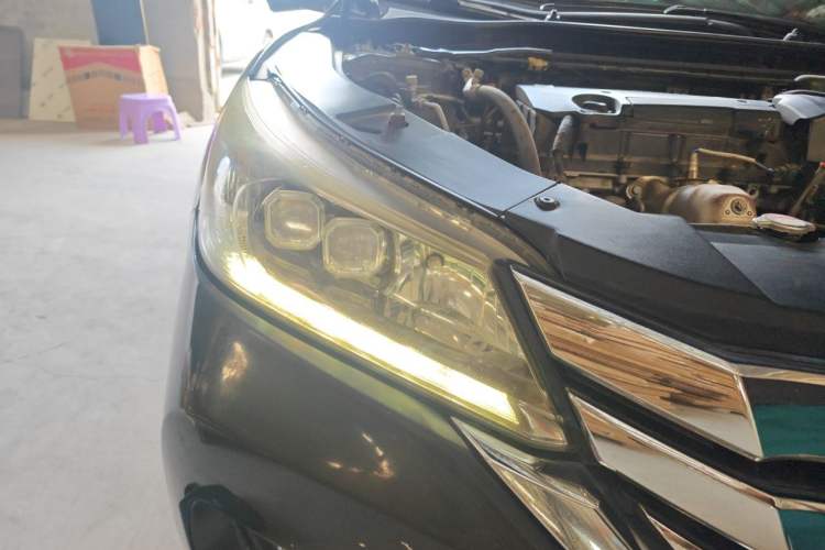 Used Honda Accord 2014 2.4L EX Luxury Edition Right Front Headlight