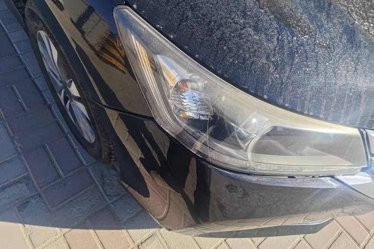 Used Honda Accord 2014 2.0L EX Luxury Edition Right Front Headlight