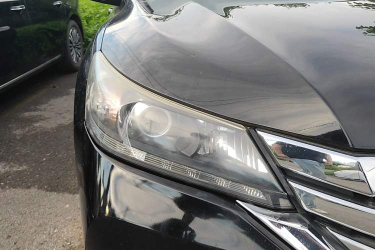 Used Honda Accord 2014 2.0L EX Luxury Edition Right Front Headlight