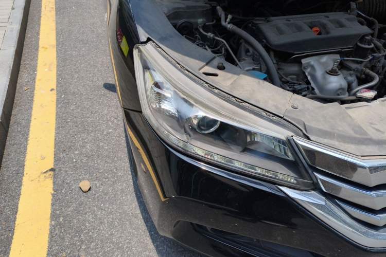 Used Honda Accord 2014 2.0L EX Luxury Edition Right Front Headlight
