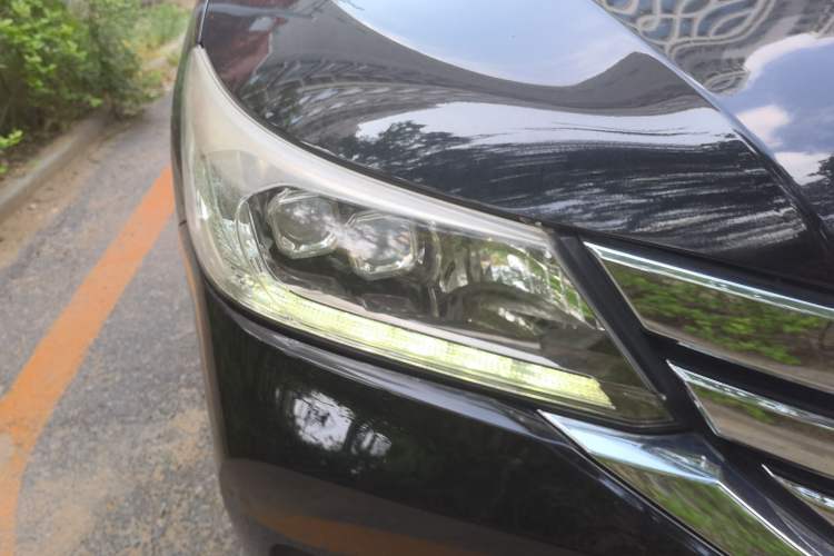 Used Honda Accord 2014 2.4L EXN Luxury Navigation Edition Right Front Headlight