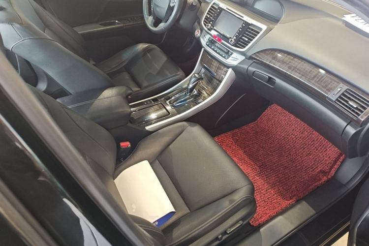 Used Honda Accord 2014 2.4L EXN Luxury Navigation Edition Right Front Seat