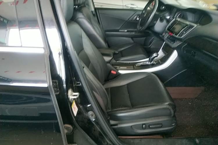 Used Honda Accord 2014 2.4L EX Luxury Edition Right Front Seat