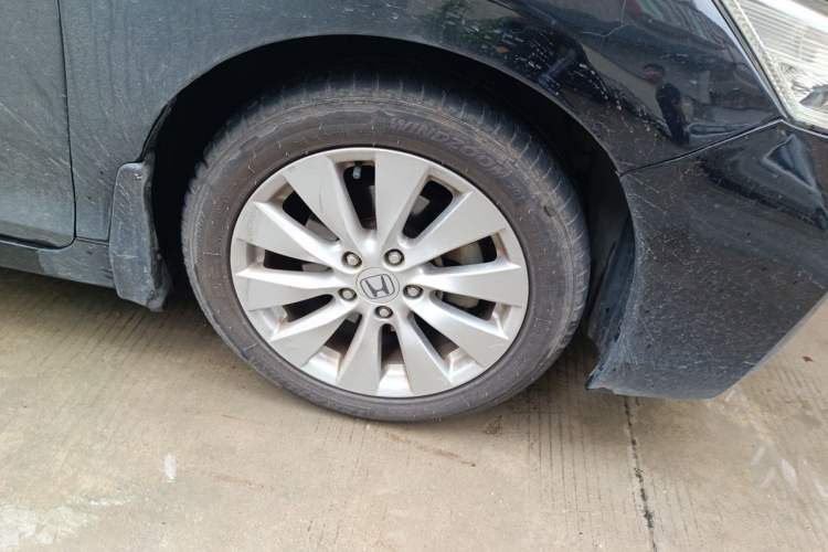 Used Honda Accord 2014 2.4L EXN Luxury Navigation Edition Right Front Wheel Hub