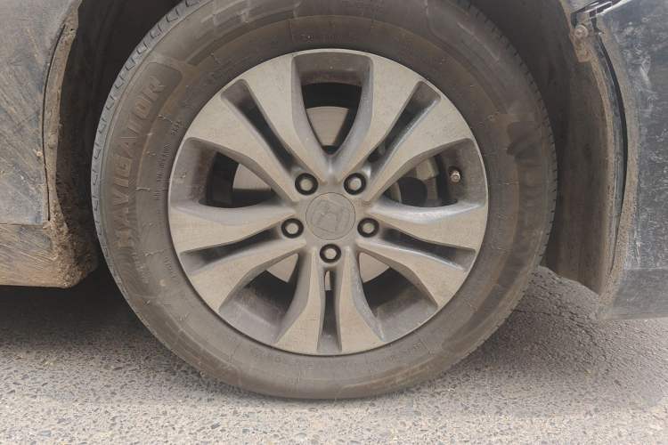 Used Honda Accord 2014 2.0L EX Luxury Edition Right Front Wheel Hub