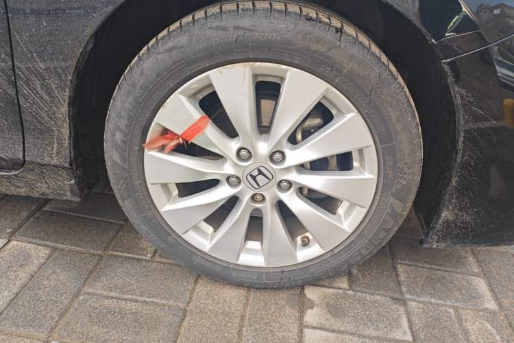 Used Honda Accord 2014 2.4L EX Luxury Edition Right Front Wheel Hub
