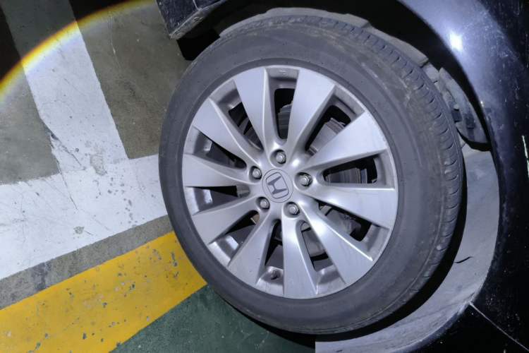 Used Honda Accord 2014 2.4L EX Luxury Edition Right Front Wheel Hub