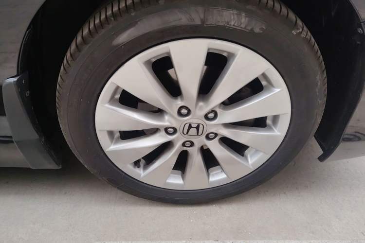 Used Honda Accord 2014 2.4L EX Luxury Edition Right Front Wheel Hub