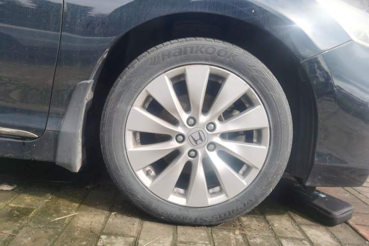 Used Honda Accord 2014 2.4L EX Luxury Edition Right Front Wheel Hub