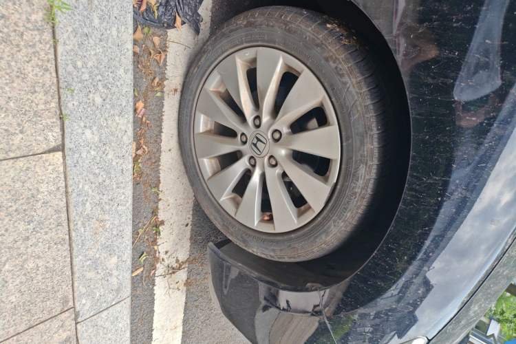 Used Honda Accord 2014 2.4L EX Luxury Edition Right Front Wheel Hub