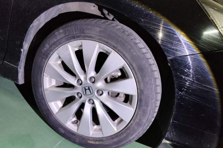 Used Honda Accord 2014 2.4L EXN Luxury Navigation Edition Right Front Wheel Hub