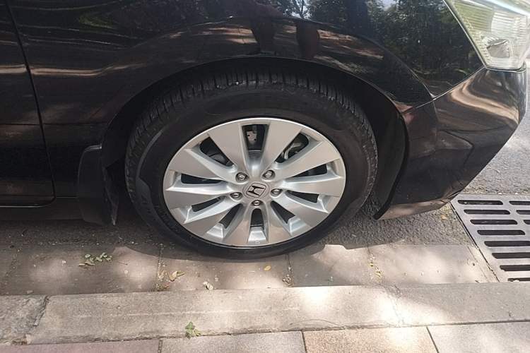 Used Honda Accord 2014 2.4L EX Luxury Edition Right Front Wheel Hub