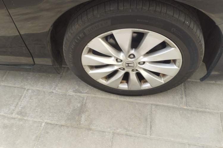 Used Honda Accord 2014 2.4L EXN Luxury Navigation Edition Right Front Wheel Hub