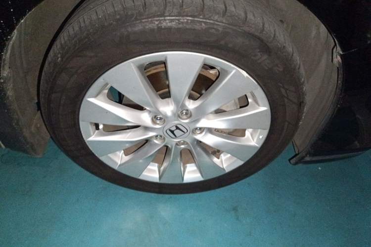 Used Honda Accord 2014 2.4L EX Luxury Edition Right Front Wheel Hub
