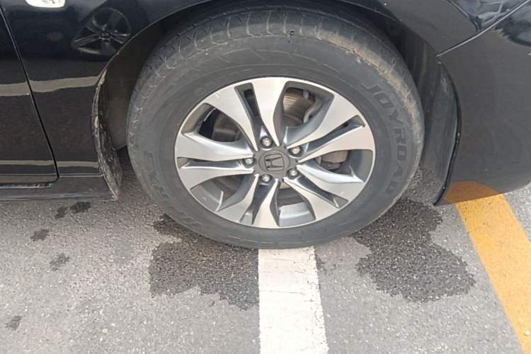 Used Honda Accord 2014 2.0L LX Comfort Edition Right Front Wheel Hub