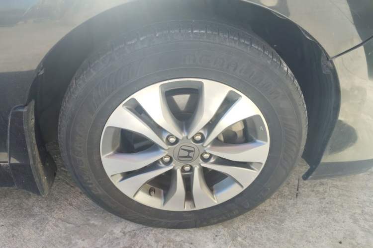 Used Honda Accord 2014 2.0L LX Comfort Edition Right Front Wheel Hub