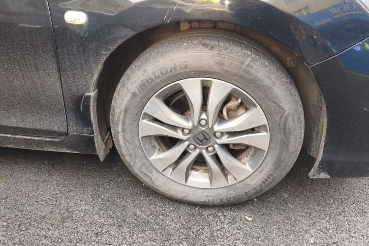 Used Honda Accord 2014 2.0L EXN Luxury Navigation Edition Right Front Wheel Hub