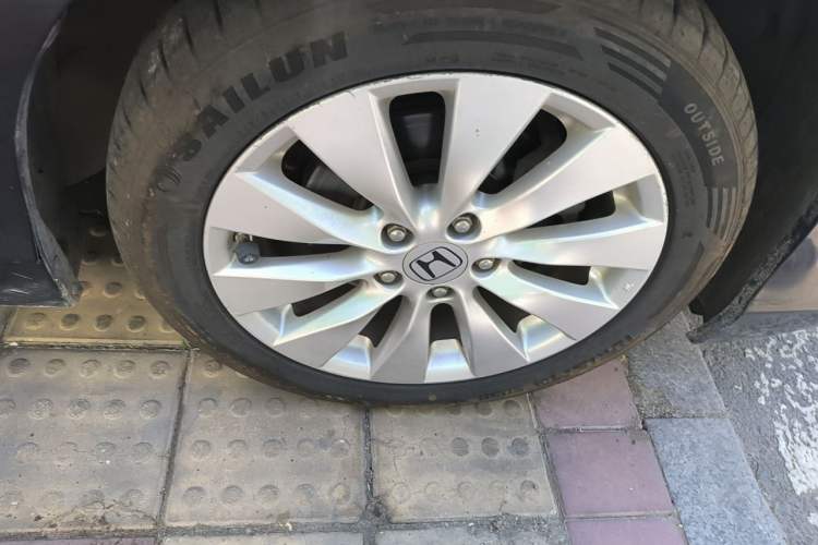 Used Honda Accord 2014 2.4L EX Luxury Edition Right Front Wheel Hub
