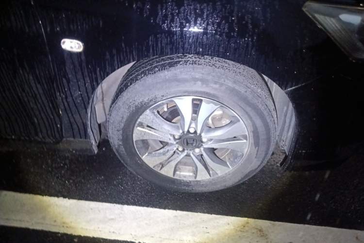 Used Honda Accord 2014 2.0L LX Comfort Edition Right Front Wheel Hub
