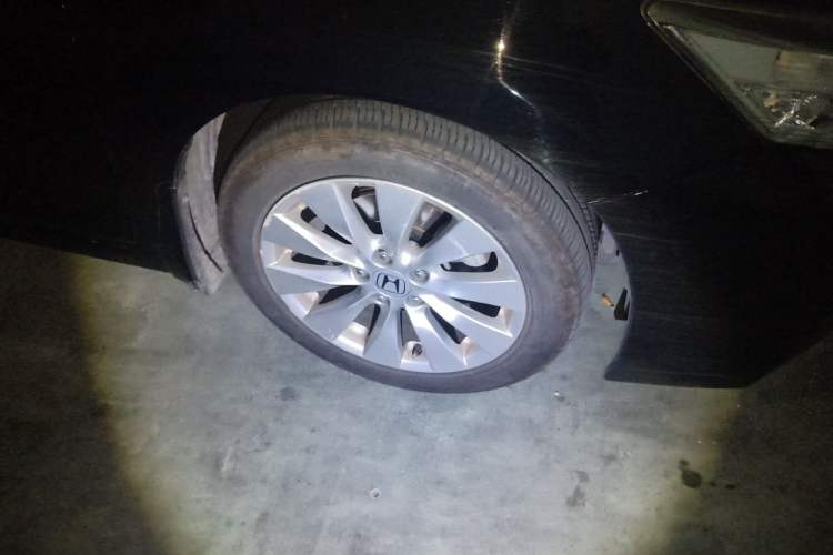 Used Honda Accord 2014 2.4L EX Luxury Edition Right Front Wheel Hub