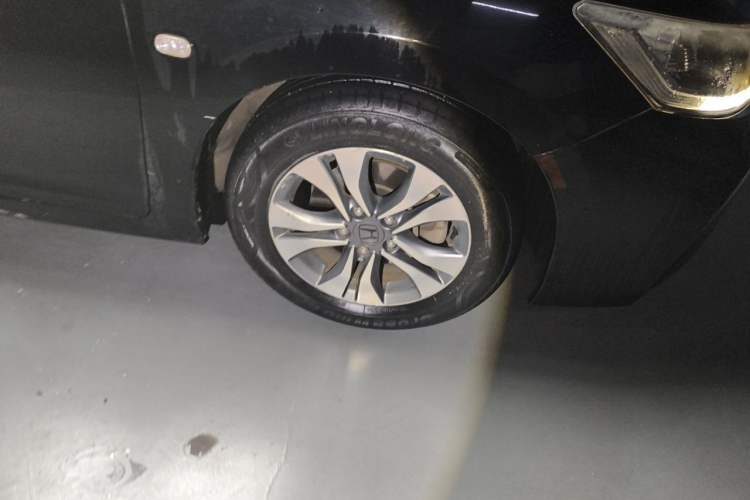 Used Honda Accord 2014 2.0L LX Comfort Edition Right Front Wheel Hub