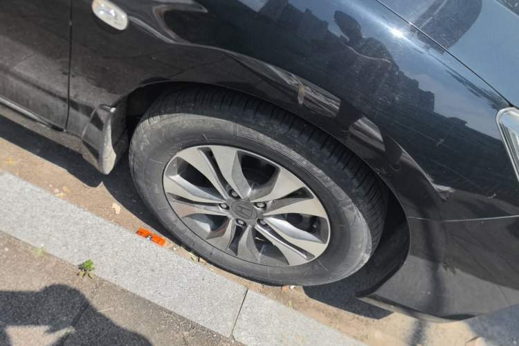 Used Honda Accord 2014 2.0L EX Luxury Edition Right Front Wheel Hub